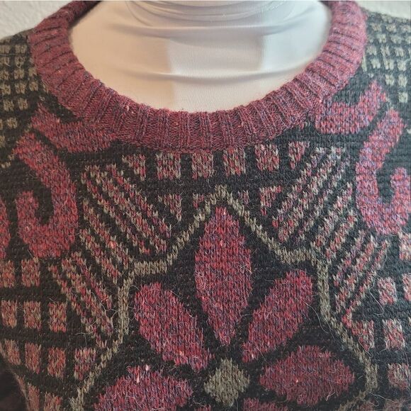 VINTAGE MICHO Wool Blend Floral Sweater - Picture 2 of 10